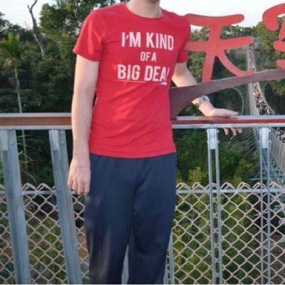 Aeropostale “I’m Kind Of A Big Deal” (Anchorman) T-Shirt size M Red - Picture 1 of 8